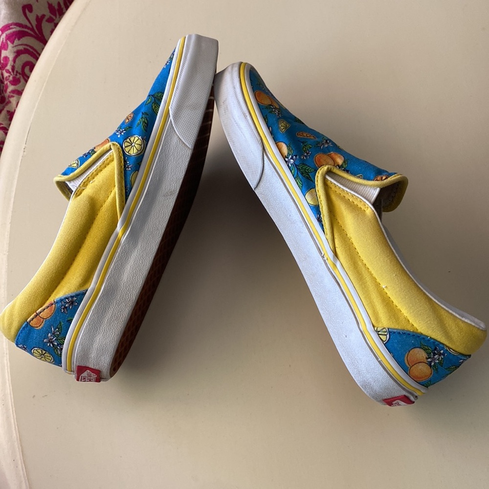 VANS - Picture 5 of 10